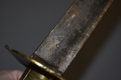 Lot 36 - AN EXTREMELY RARE TRAFALGAR PERIOD FRENCH NAVAL BOARDING CUTLASS