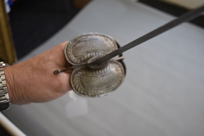 Lot 335 - AN ENGLISH CIVIL WAR PERIOD INFANTRY OFFICER'S SWORD