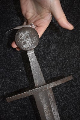 Lot 312 - A 12TH CENTURY BROADSWORD OF OAKESHOTT TYPE XII - CIRCA 1100-1230