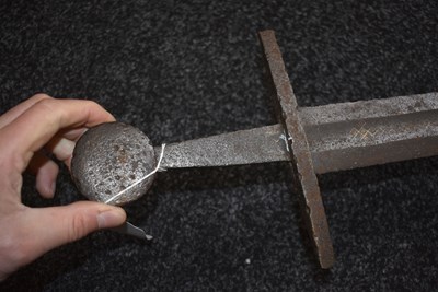 Lot 312 - A 12TH CENTURY BROADSWORD OF OAKESHOTT TYPE XII - CIRCA 1100-1230