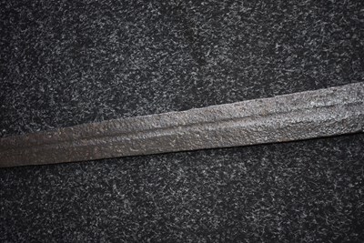 Lot 618 - AN EARLY 15TH CENTURY SWORD OF OAKESHOTT TYPE XV/XVI