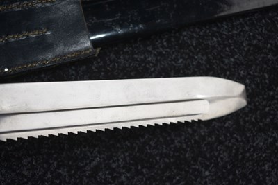 Lot 44 - A THIRD REICH RED CROSS (DRK) MAN'S HEWER OR SIDEARM
