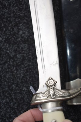 Lot 45 - A THIRD REICH TENO MAN'S HEWER