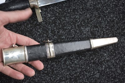 Lot 49 - A GOOD THIRD REICH SECOND MODEL RLB OFFICER'S DAGGER