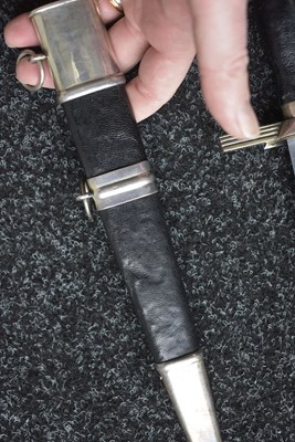 Lot 49 - A GOOD THIRD REICH SECOND MODEL RLB OFFICER'S DAGGER
