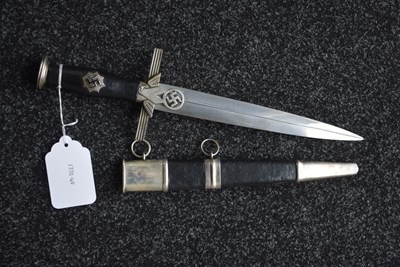 Lot 49 - A GOOD THIRD REICH SECOND MODEL RLB OFFICER'S DAGGER