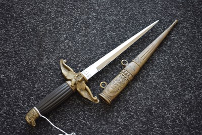 Lot 81 - A HUNGARIAN AIRFORCE OFFICER'S DAGGER