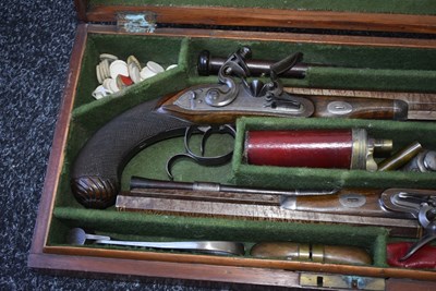Lot 328 - A FINE QUALITY CASED PAIR OF 22-BORE GOLD INLAID FLINTLOCK DUELLING PISTOLS BY H.W. MORTIMER