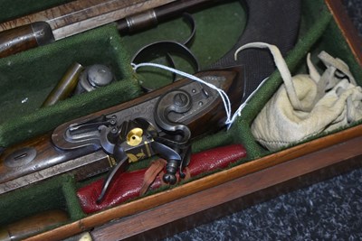 Lot 328 - A FINE QUALITY CASED PAIR OF 22-BORE GOLD INLAID FLINTLOCK DUELLING PISTOLS BY H.W. MORTIMER