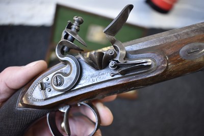 Lot 328 - A FINE QUALITY CASED PAIR OF 22-BORE GOLD INLAID FLINTLOCK DUELLING PISTOLS BY H.W. MORTIMER