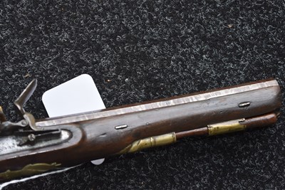 Lot 319 - A .650 CALIBRE FLINTLOCK OFFICER’S PISTOL BY TOMLINSON