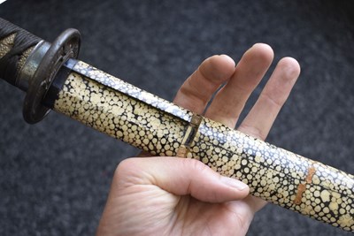 Lot 12 - A WAKIZASHI