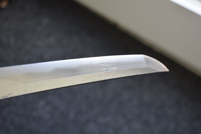 Lot 12 - A WAKIZASHI