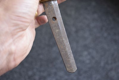 Lot 12 - A WAKIZASHI