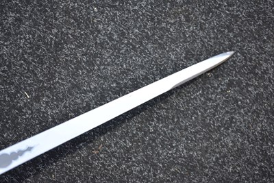 Lot 180 - A CLEAN EIIR 1897 PATTERN WELCH REGIMENT OFFICER'S SWORD