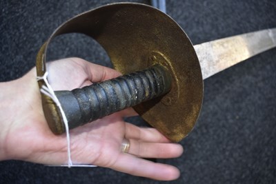 Lot 220 - A LARGE 19TH CENTURY NAVAL BOARDING CUTLASS
