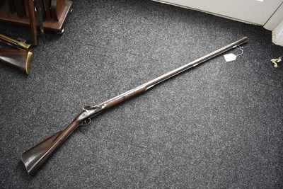 Lot 375 - A SCARCE 12-BORE SILVER MOUNTED FULL STOCKED FLINTLOCK SPORTING GUN BY GRIFFIN