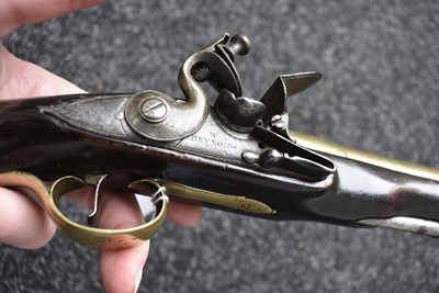 Lot 314 - AN 18TH CENTURY 10-BORE FLINTLOCK BLUNDERBUSS PISTOL BY WILLIAM REYNOLDS