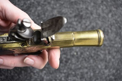 Lot 319 - AN 18-BORE FLINTLOCK BRASS BARRELLED BLUNDERBUSS PISTOL BY NOCK