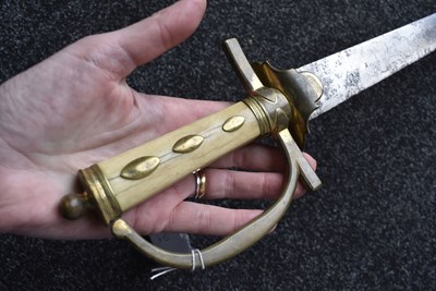 Lot 261 - AN 18TH CENTURY GERMAN HUNTING HANGER OR SWORD