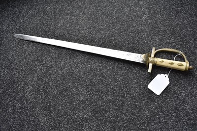 Lot 261 - AN 18TH CENTURY GERMAN HUNTING HANGER OR SWORD