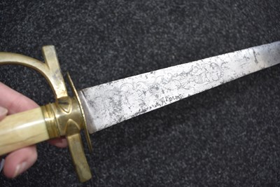 Lot 261 - AN 18TH CENTURY GERMAN HUNTING HANGER OR SWORD