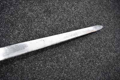 Lot 261 - AN 18TH CENTURY GERMAN HUNTING HANGER OR SWORD