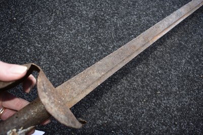 Lot 222 - AN 18TH CENTURY NAVAL BOARDING CUTLASS