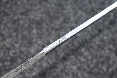 Lot 16 - A FINE 17TH CENTURY ENGLISH DISH-HILT RAPIER