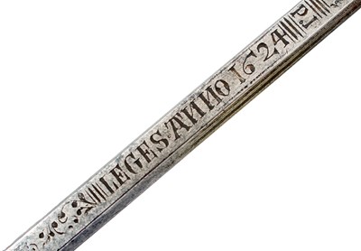 Lot 16 - A FINE 17TH CENTURY ENGLISH DISH-HILT RAPIER