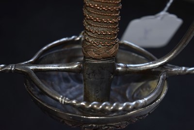 Lot 16 - A FINE 17TH CENTURY ENGLISH DISH-HILT RAPIER