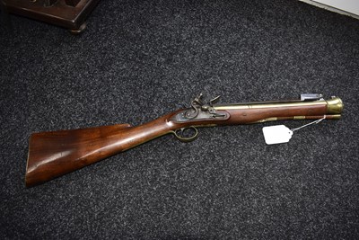 Lot 371 - A FLINTLOCK BAYONET BLUNDERBUSS BY MABSON & LABRON