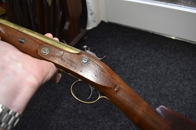 Lot 371 - A FLINTLOCK BAYONET BLUNDERBUSS BY MABSON & LABRON