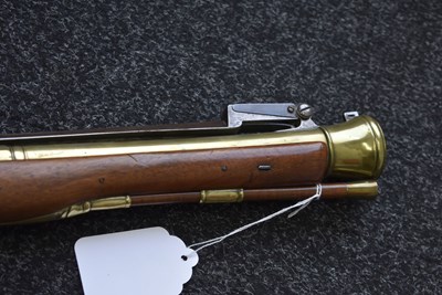Lot 371 - A FLINTLOCK BAYONET BLUNDERBUSS BY MABSON & LABRON